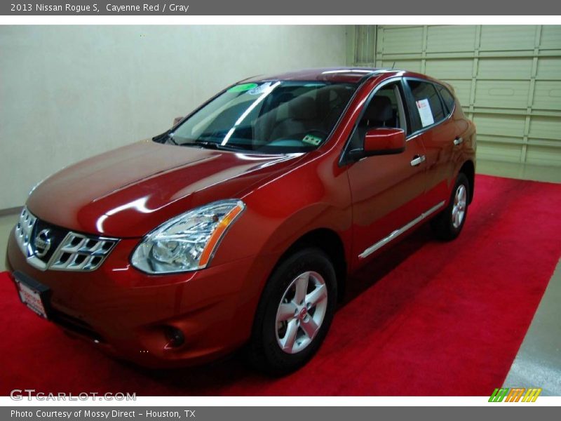 Cayenne Red / Gray 2013 Nissan Rogue S