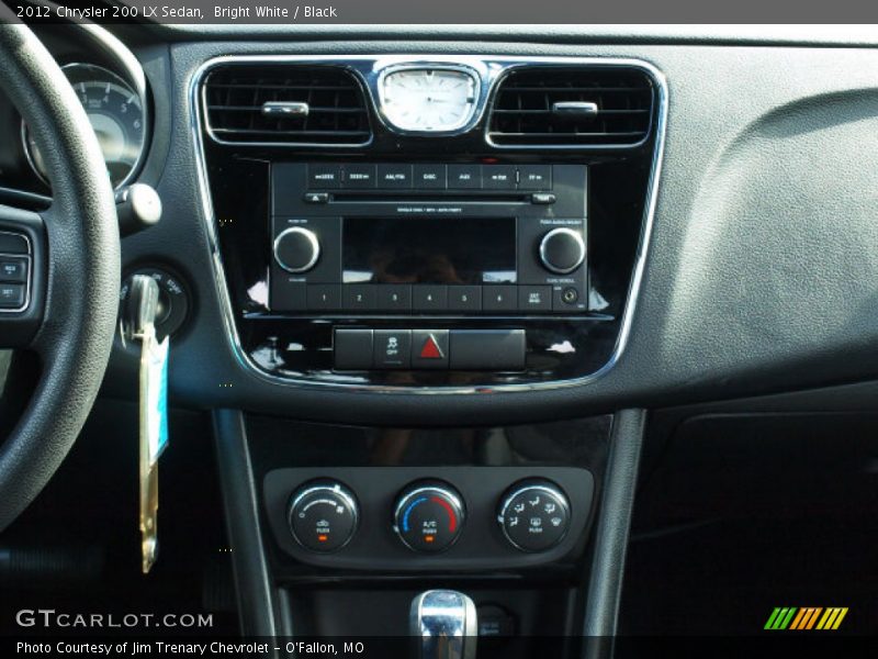 Bright White / Black 2012 Chrysler 200 LX Sedan
