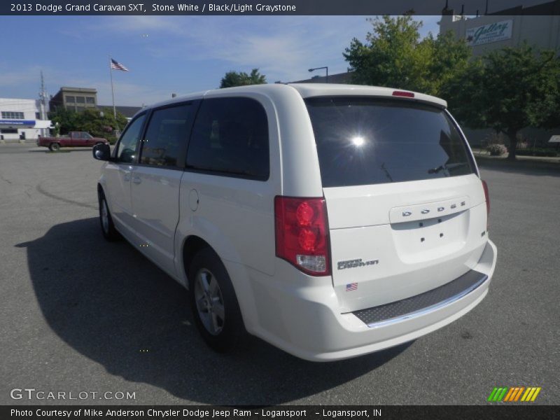 Stone White / Black/Light Graystone 2013 Dodge Grand Caravan SXT