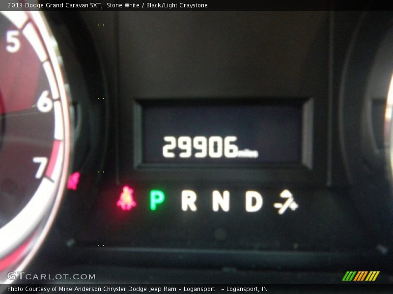 Stone White / Black/Light Graystone 2013 Dodge Grand Caravan SXT