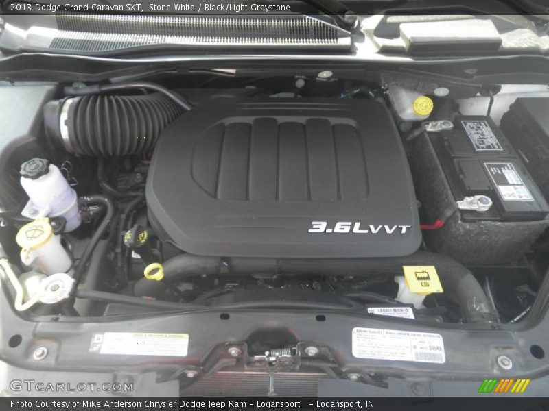 Stone White / Black/Light Graystone 2013 Dodge Grand Caravan SXT