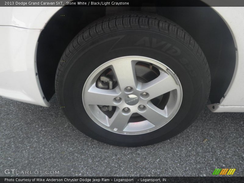 Stone White / Black/Light Graystone 2013 Dodge Grand Caravan SXT
