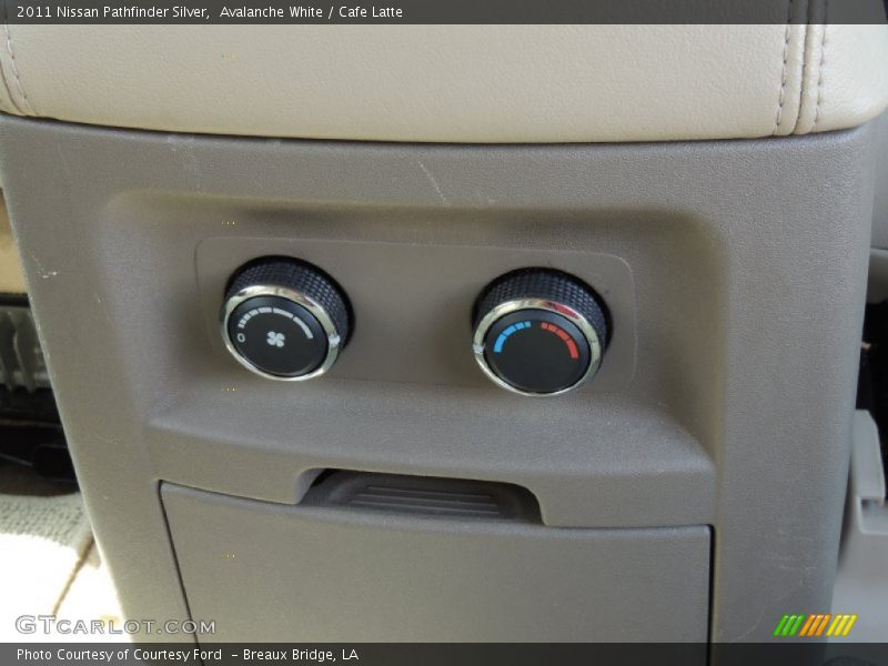 Avalanche White / Cafe Latte 2011 Nissan Pathfinder Silver