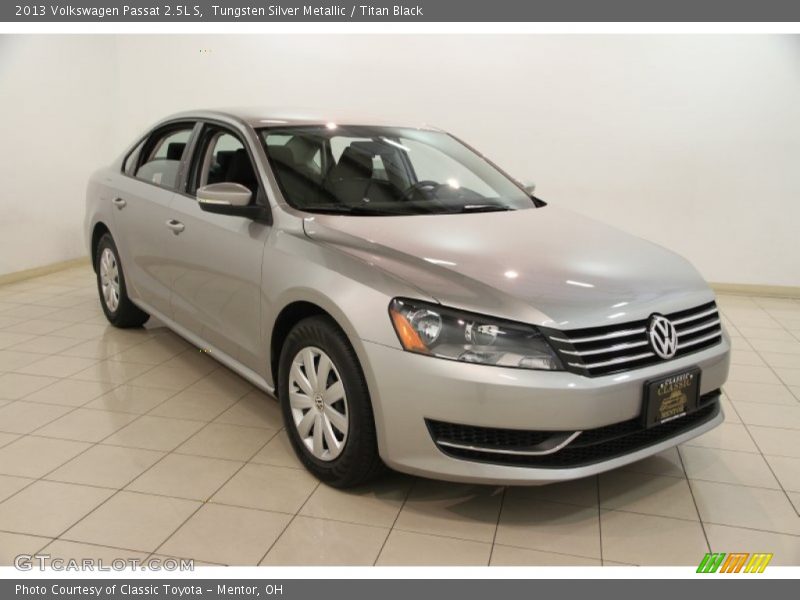 Tungsten Silver Metallic / Titan Black 2013 Volkswagen Passat 2.5L S