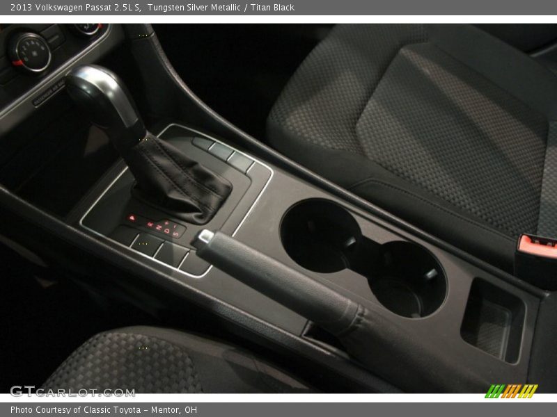 Tungsten Silver Metallic / Titan Black 2013 Volkswagen Passat 2.5L S