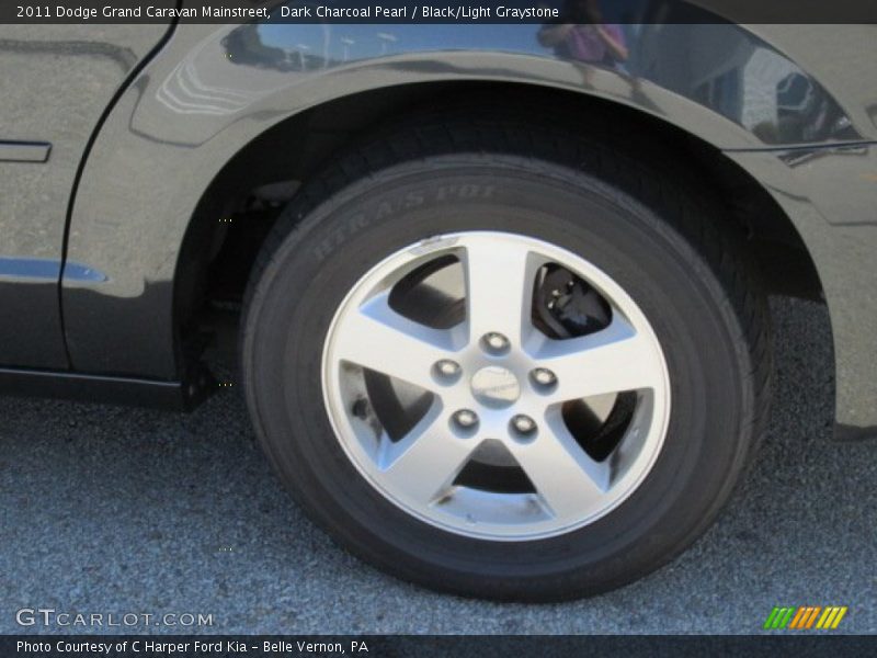 Dark Charcoal Pearl / Black/Light Graystone 2011 Dodge Grand Caravan Mainstreet