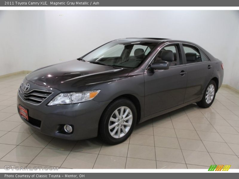 Magnetic Gray Metallic / Ash 2011 Toyota Camry XLE