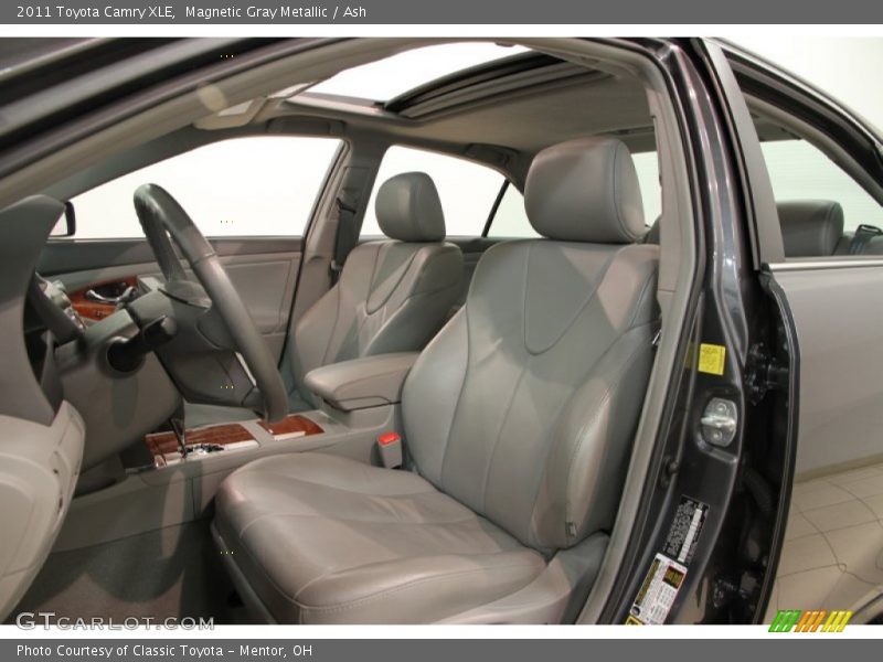 Magnetic Gray Metallic / Ash 2011 Toyota Camry XLE