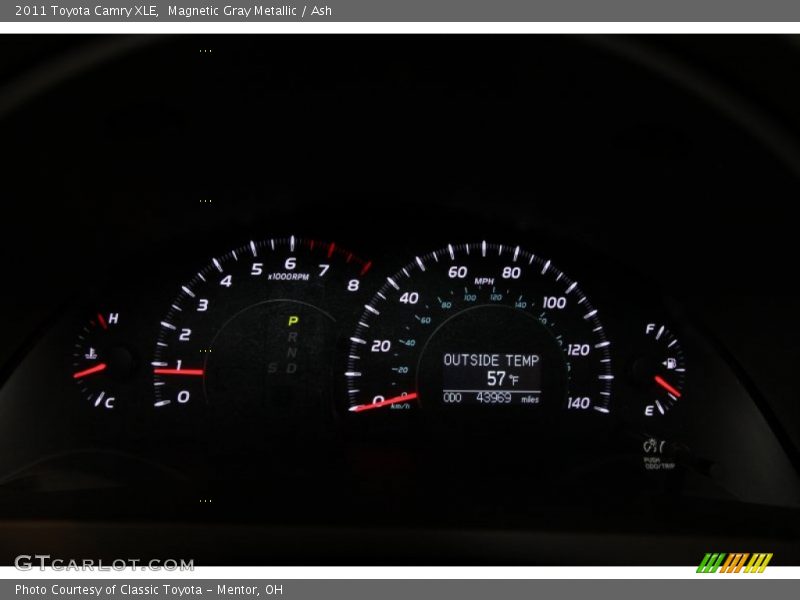 Magnetic Gray Metallic / Ash 2011 Toyota Camry XLE