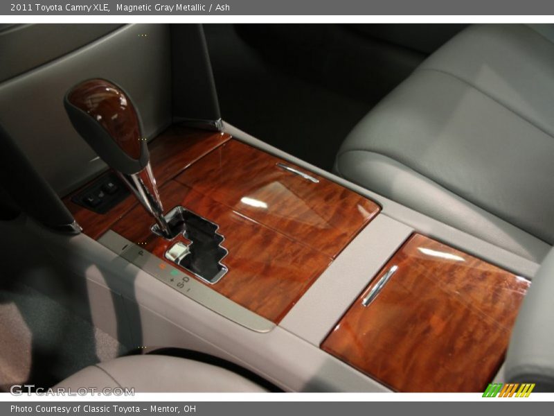 Magnetic Gray Metallic / Ash 2011 Toyota Camry XLE