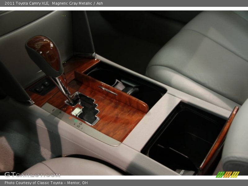Magnetic Gray Metallic / Ash 2011 Toyota Camry XLE