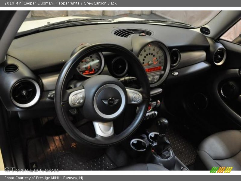 Pepper White / Grey/Carbon Black 2010 Mini Cooper Clubman