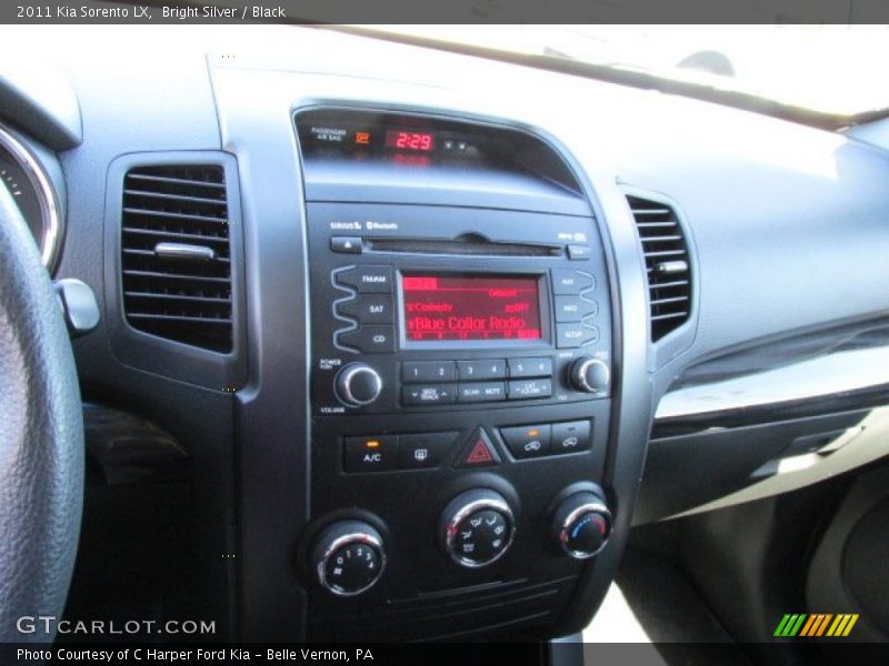 Bright Silver / Black 2011 Kia Sorento LX