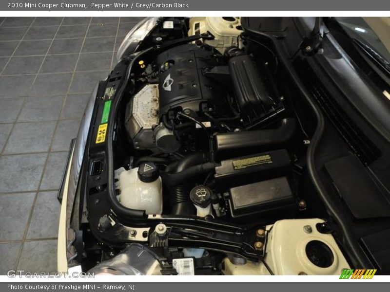 Pepper White / Grey/Carbon Black 2010 Mini Cooper Clubman