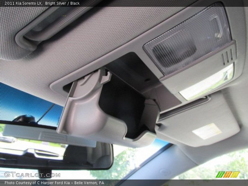 Bright Silver / Black 2011 Kia Sorento LX