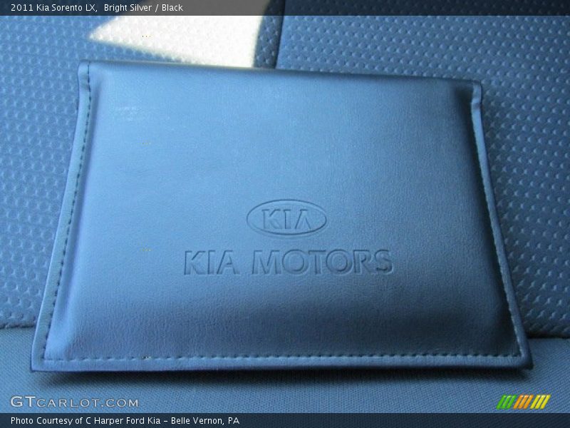 Bright Silver / Black 2011 Kia Sorento LX