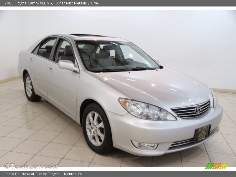 Lunar Mist Metallic / Gray 2005 Toyota Camry XLE V6