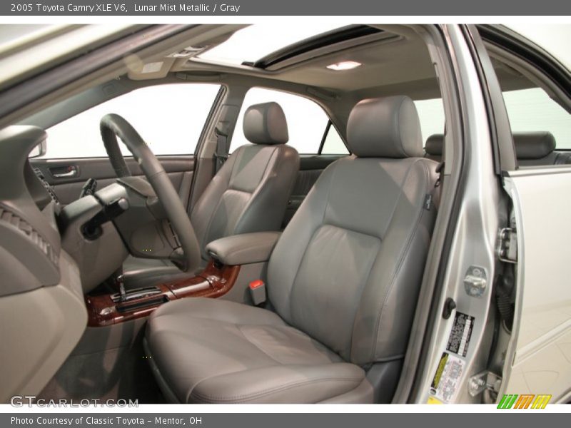 Lunar Mist Metallic / Gray 2005 Toyota Camry XLE V6