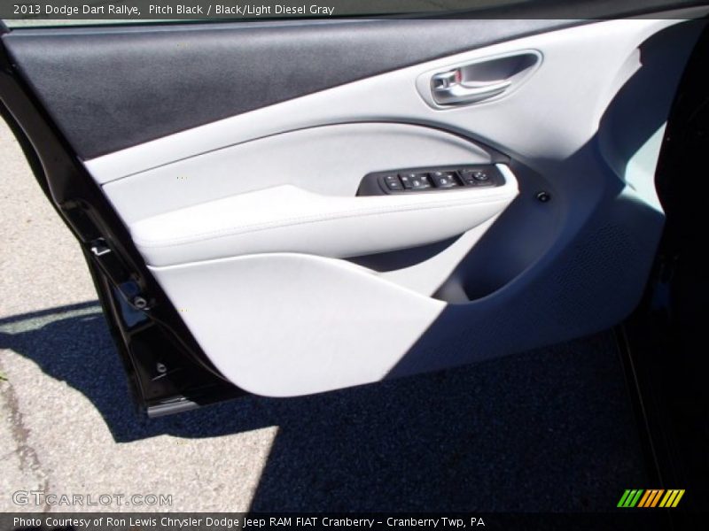 Pitch Black / Black/Light Diesel Gray 2013 Dodge Dart Rallye