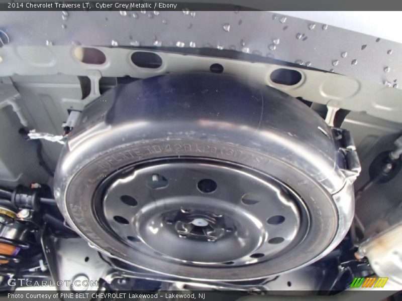 Cyber Grey Metallic / Ebony 2014 Chevrolet Traverse LT
