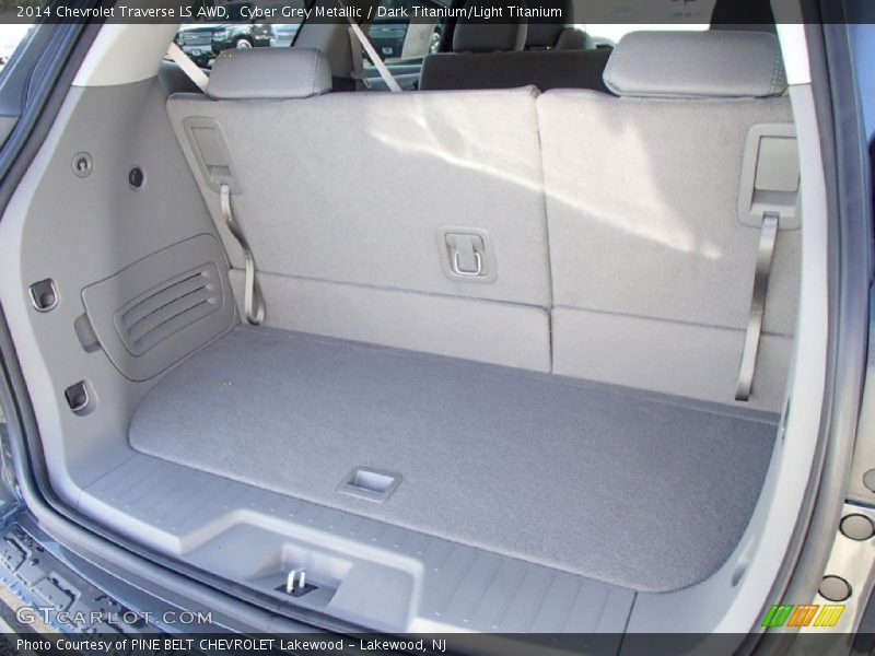  2014 Traverse LS AWD Trunk