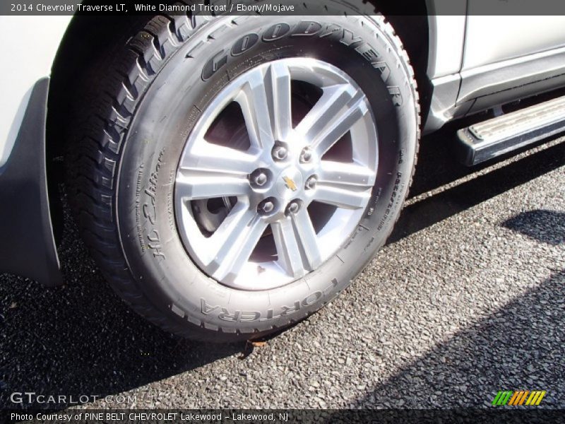 White Diamond Tricoat / Ebony/Mojave 2014 Chevrolet Traverse LT