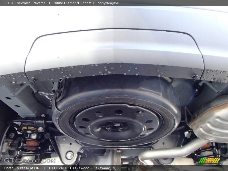 White Diamond Tricoat / Ebony/Mojave 2014 Chevrolet Traverse LT