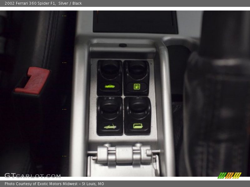 Controls of 2002 360 Spider F1