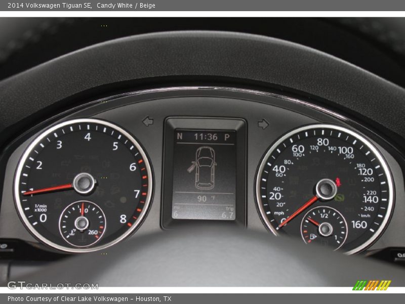 Candy White / Beige 2014 Volkswagen Tiguan SE