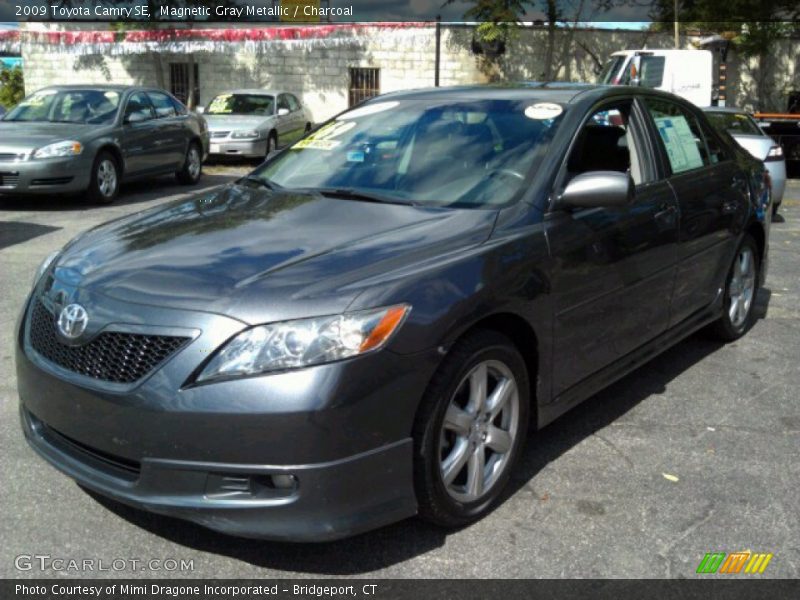 Magnetic Gray Metallic / Charcoal 2009 Toyota Camry SE