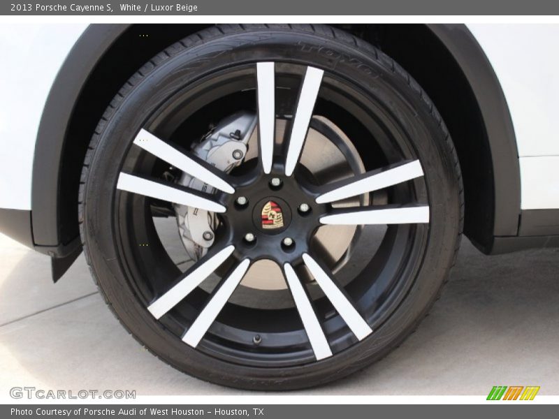 2013 Cayenne S Wheel