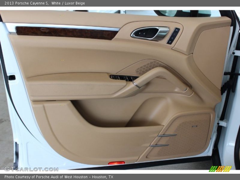 Door Panel of 2013 Cayenne S