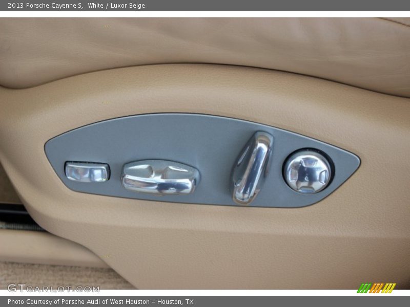 Controls of 2013 Cayenne S