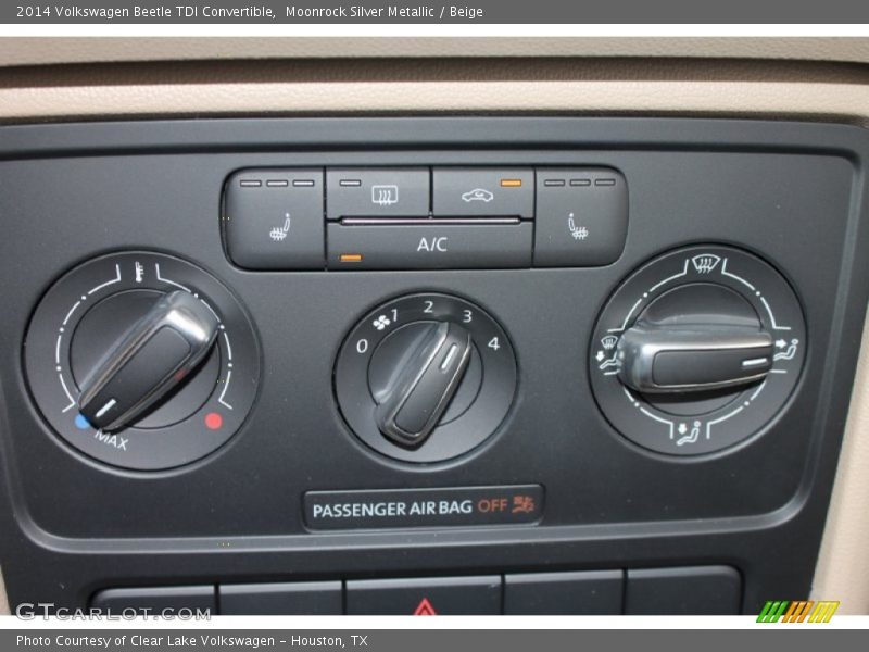 Controls of 2014 Beetle TDI Convertible