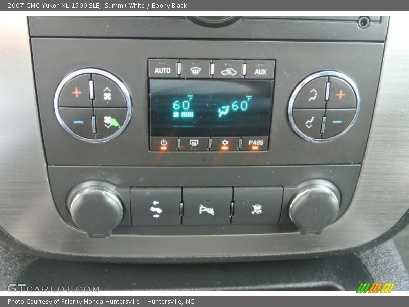Summit White / Ebony Black 2007 GMC Yukon XL 1500 SLE