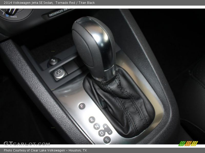 Tornado Red / Titan Black 2014 Volkswagen Jetta SE Sedan