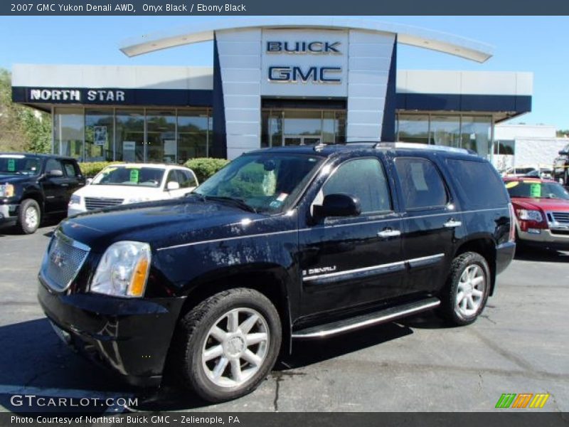 Onyx Black / Ebony Black 2007 GMC Yukon Denali AWD