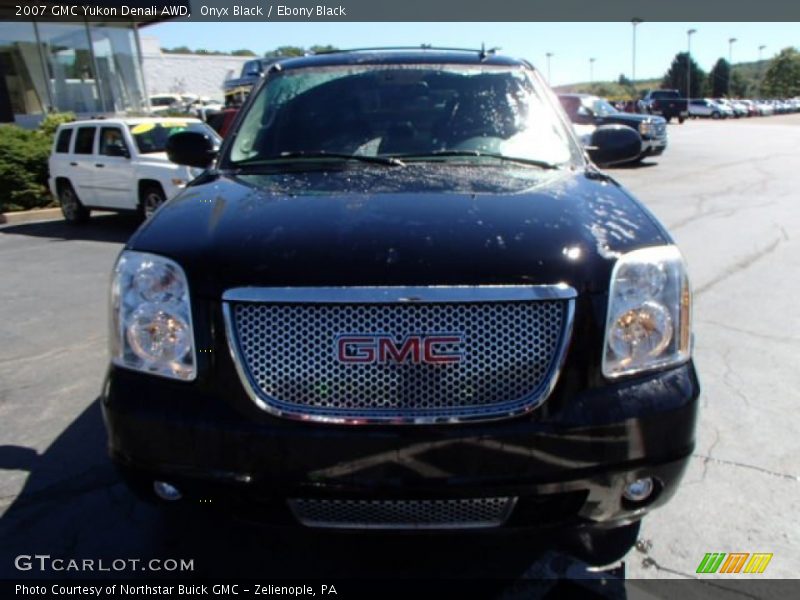 Onyx Black / Ebony Black 2007 GMC Yukon Denali AWD