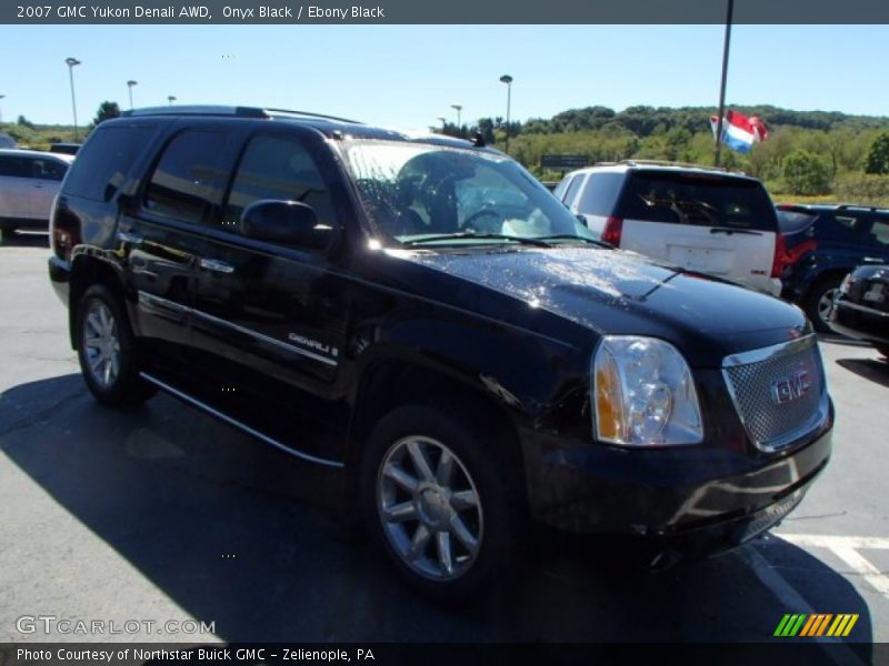 Onyx Black / Ebony Black 2007 GMC Yukon Denali AWD