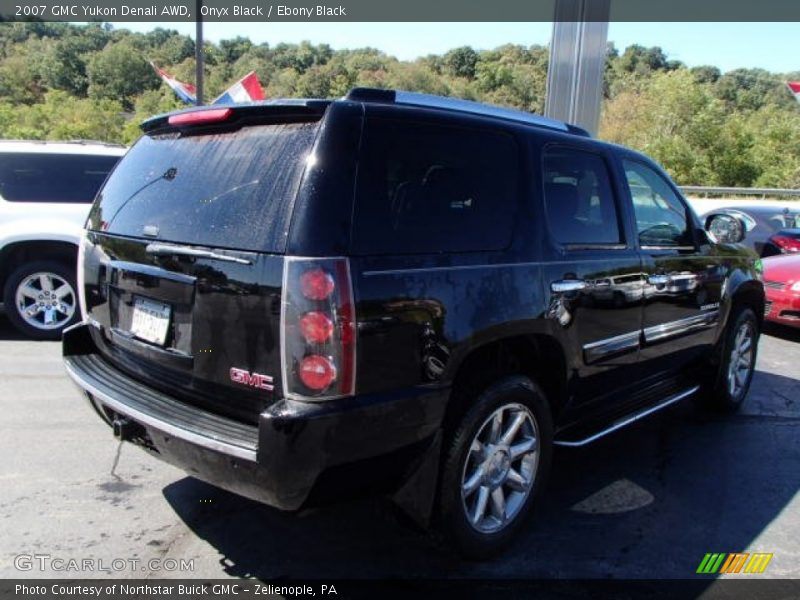 Onyx Black / Ebony Black 2007 GMC Yukon Denali AWD