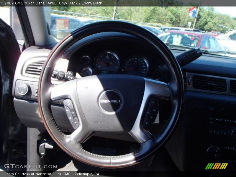 Onyx Black / Ebony Black 2007 GMC Yukon Denali AWD