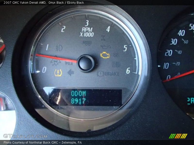 Onyx Black / Ebony Black 2007 GMC Yukon Denali AWD