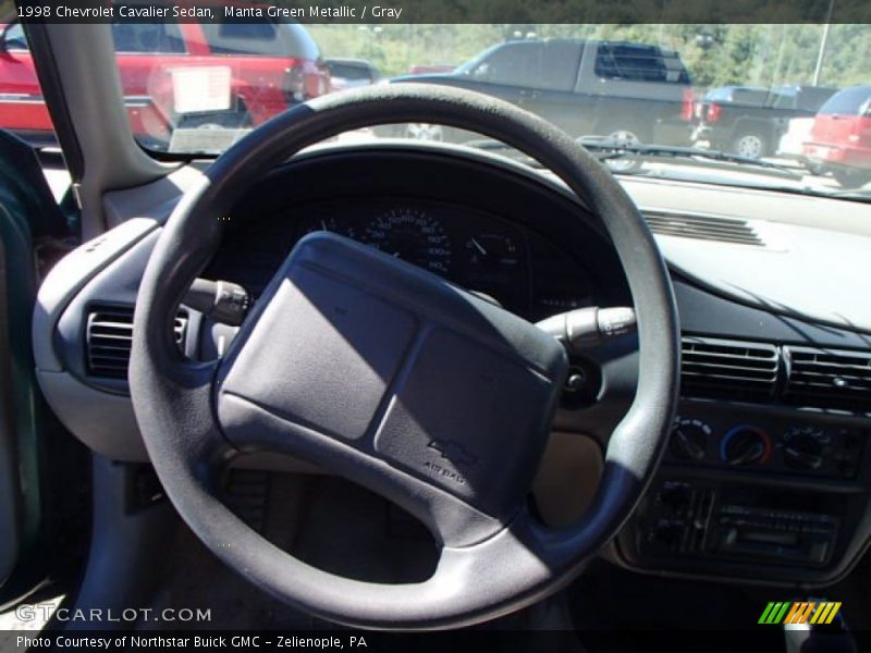 Manta Green Metallic / Gray 1998 Chevrolet Cavalier Sedan