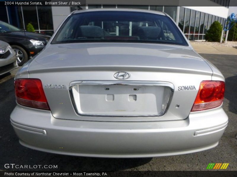 Brilliant Silver / Black 2004 Hyundai Sonata