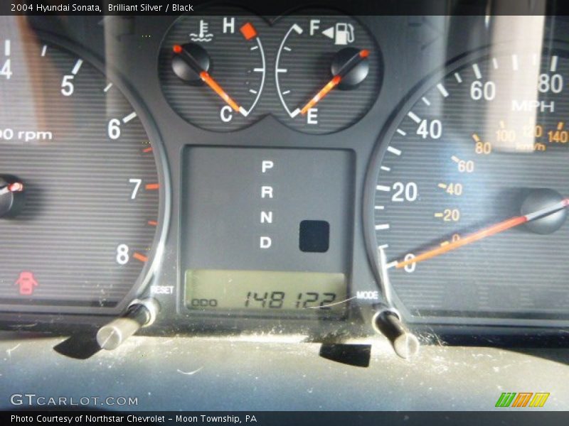 Brilliant Silver / Black 2004 Hyundai Sonata