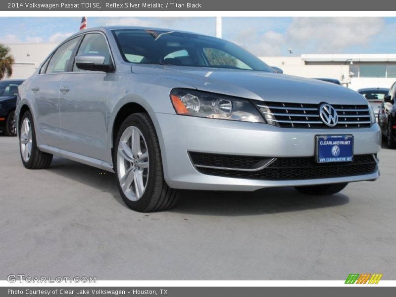 Reflex Silver Metallic / Titan Black 2014 Volkswagen Passat TDI SE