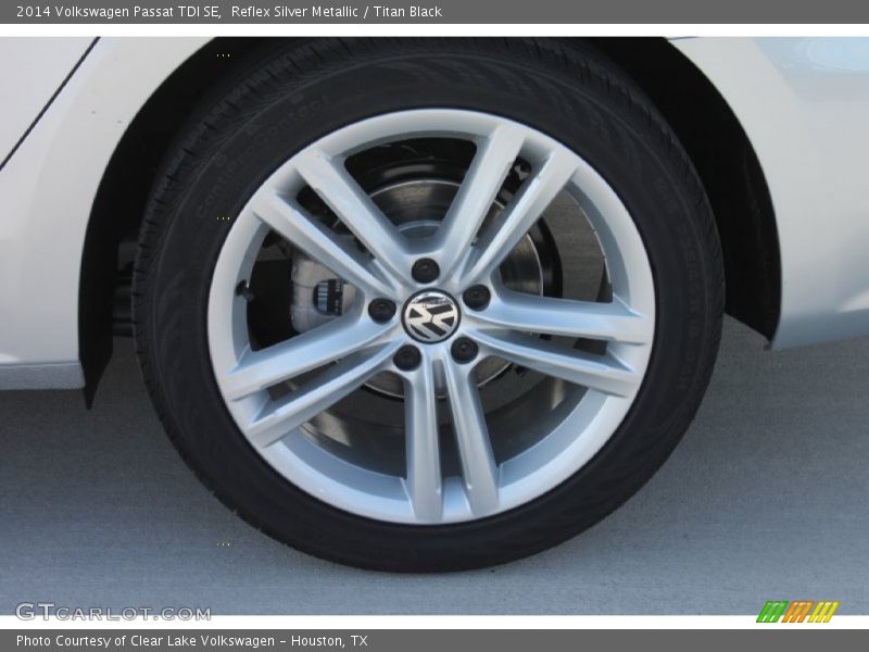 Reflex Silver Metallic / Titan Black 2014 Volkswagen Passat TDI SE
