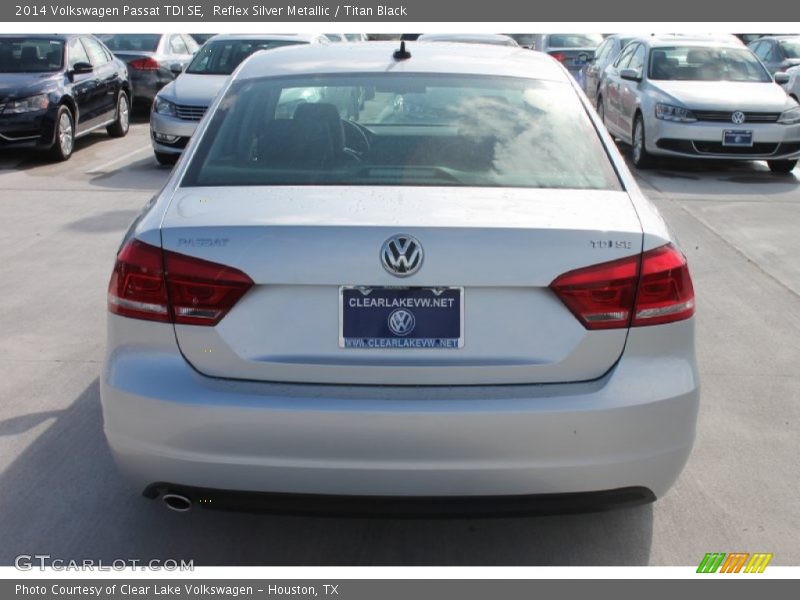 Reflex Silver Metallic / Titan Black 2014 Volkswagen Passat TDI SE