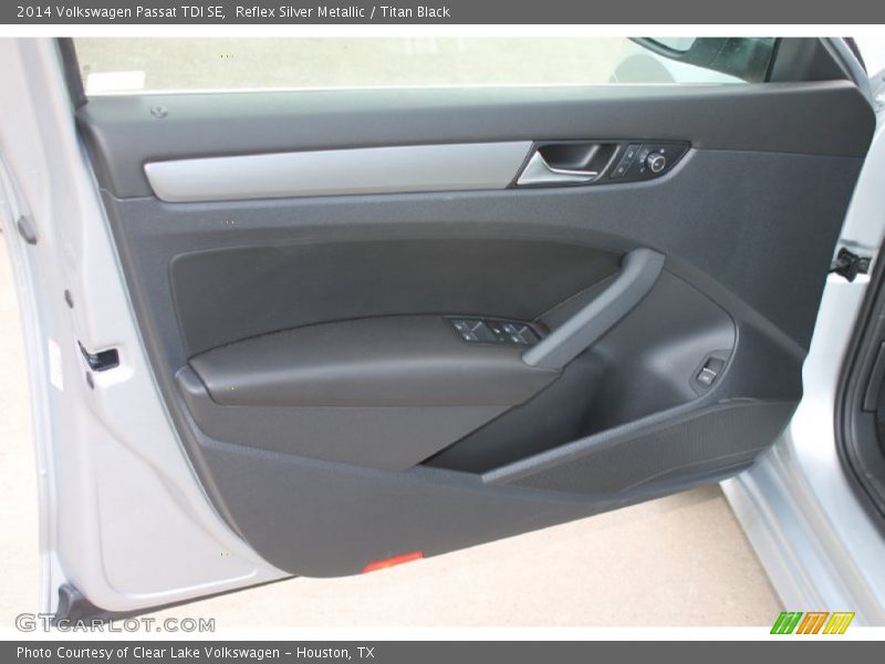 Reflex Silver Metallic / Titan Black 2014 Volkswagen Passat TDI SE