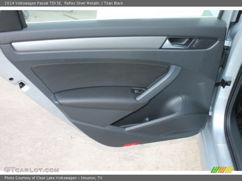 Reflex Silver Metallic / Titan Black 2014 Volkswagen Passat TDI SE